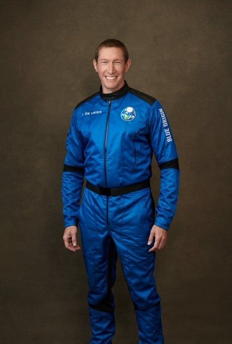 Murió en un accidente aéreo el empresario Glen de Vries, un mes después de su viaje al espacio