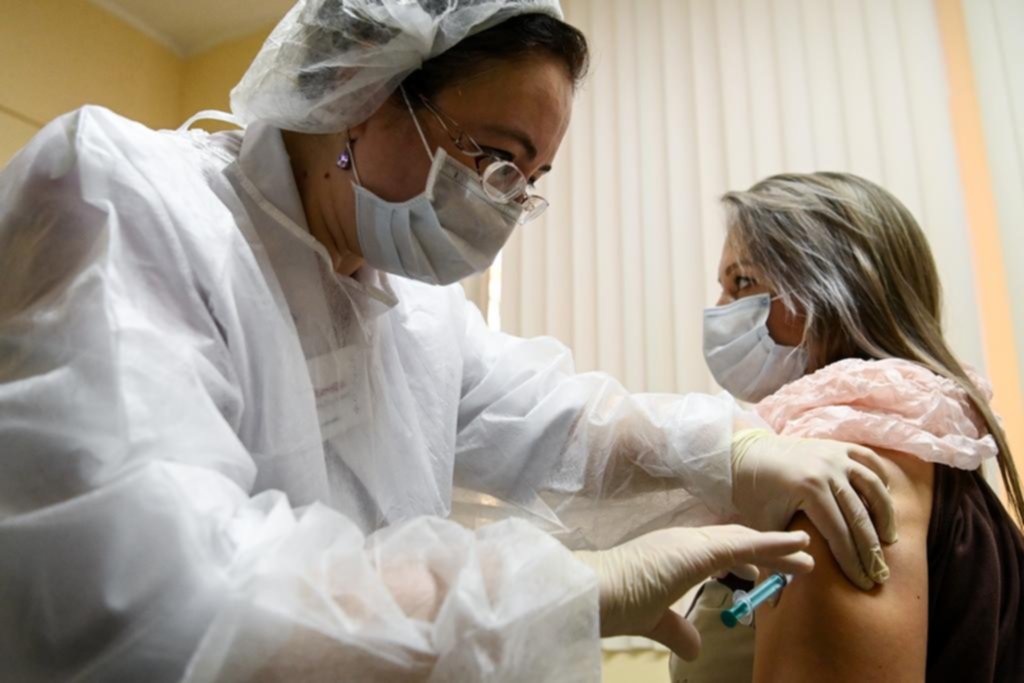 Dosis de refuerzo, la estrategia para frenar una nueva ola de coronavirus