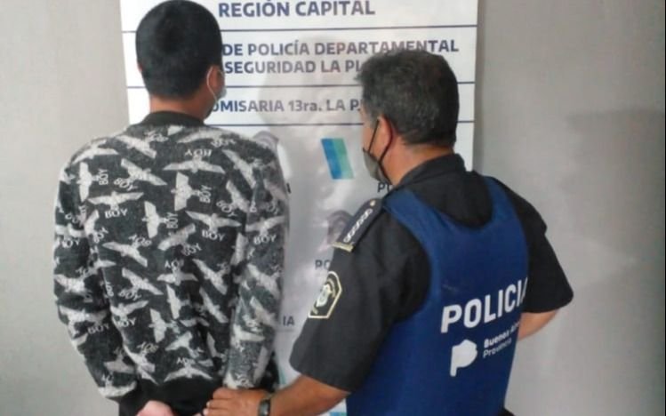 Un hombre chino violó la perimetral y tuvo una fuerte discusión con su mujer en un súper de Gonnet