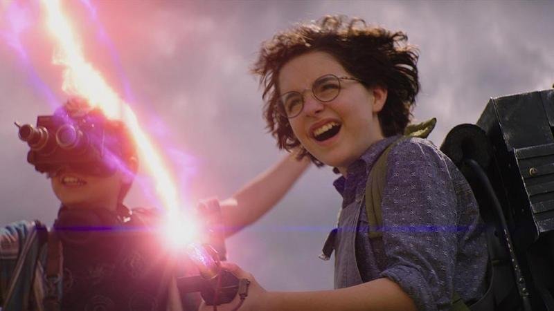 “Cazafantasmas” llega renovada al cine