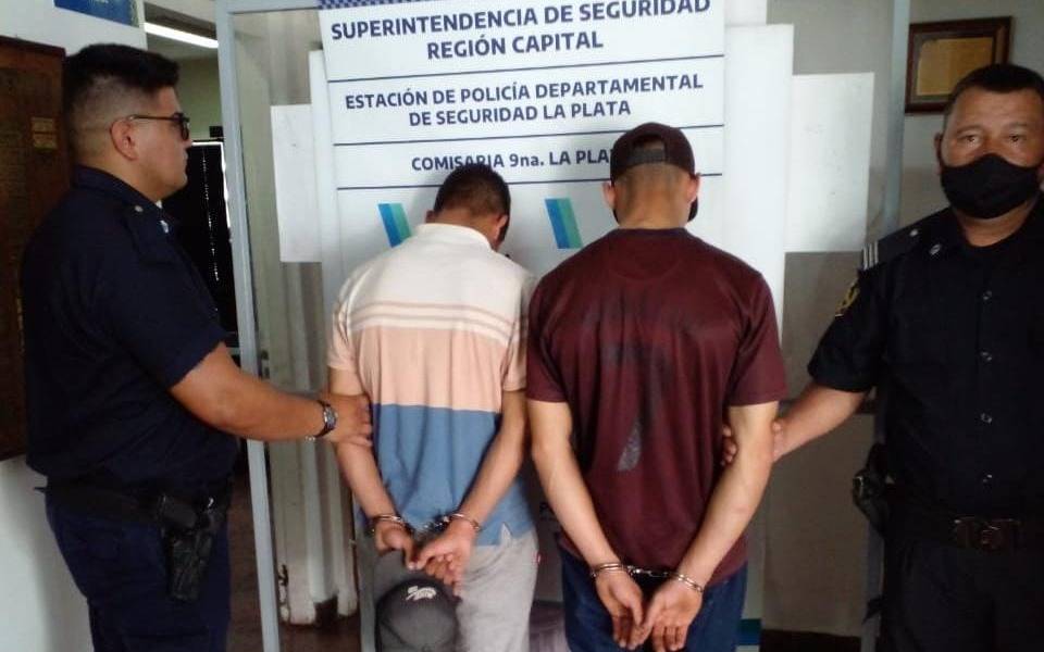 Le robaron a mano armada la moto y a los diez días lo llamaron para hacer la transferencia