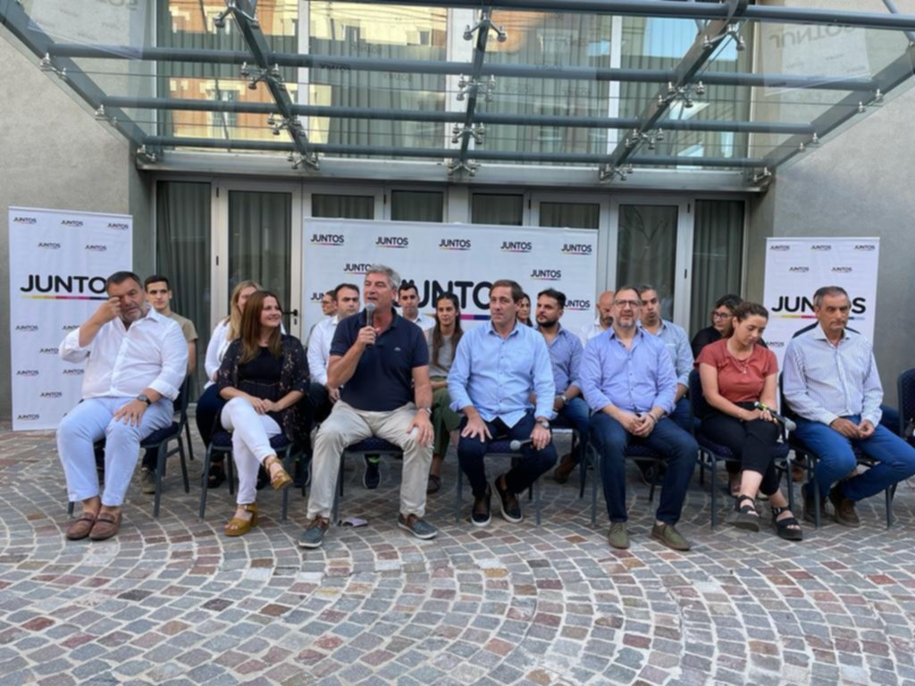 Convocan al diálogo a la oposición
