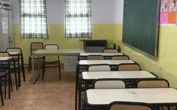 Aíslan a alumnos de al menos cuatro colegios platenses: preocupación en un club de rugby y un country