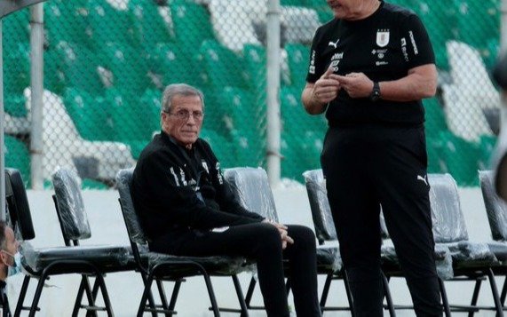 Tabárez: "No considero irme tirando la toalla" 
