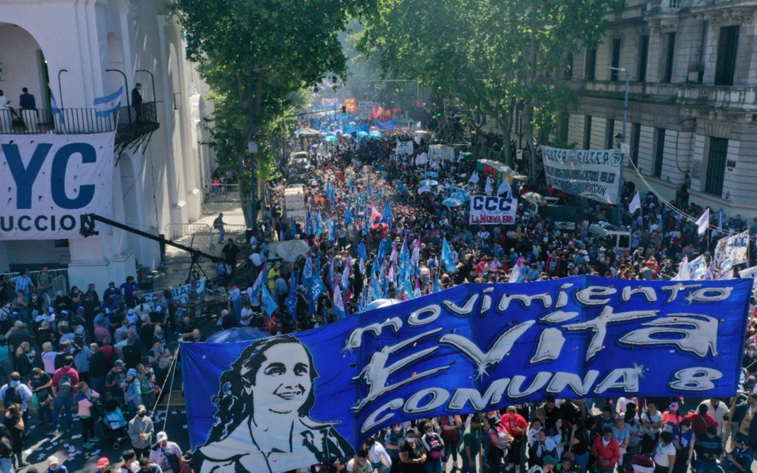 Antes del acto, el PJ emitió un comunicado de unidad y apoyo al Gobierno