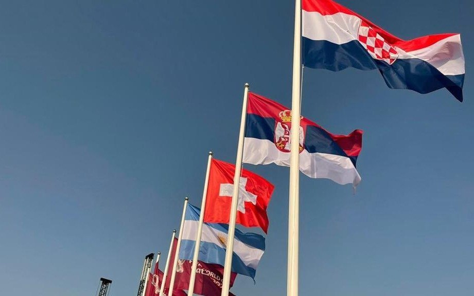 VIDEO: Ya izaron la bandera argentina en Doha
