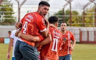 Cambaceres venció 1 a 0 a Muñiz y sacó ventaja camino al ascenso