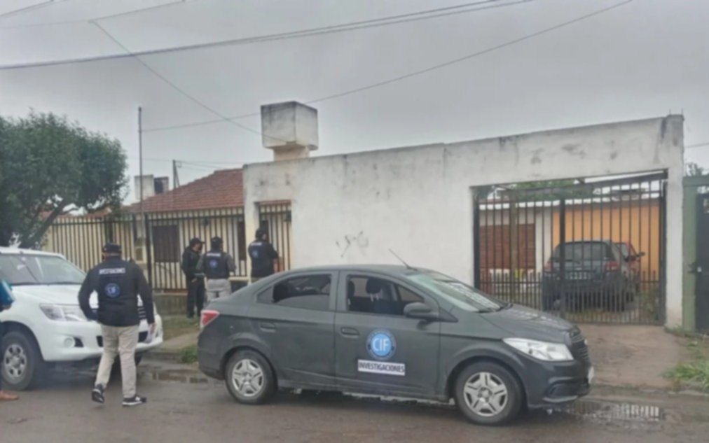 Detienen a un hombre que se compró una casa con el dinero donado para tratar el cáncer de su hijo