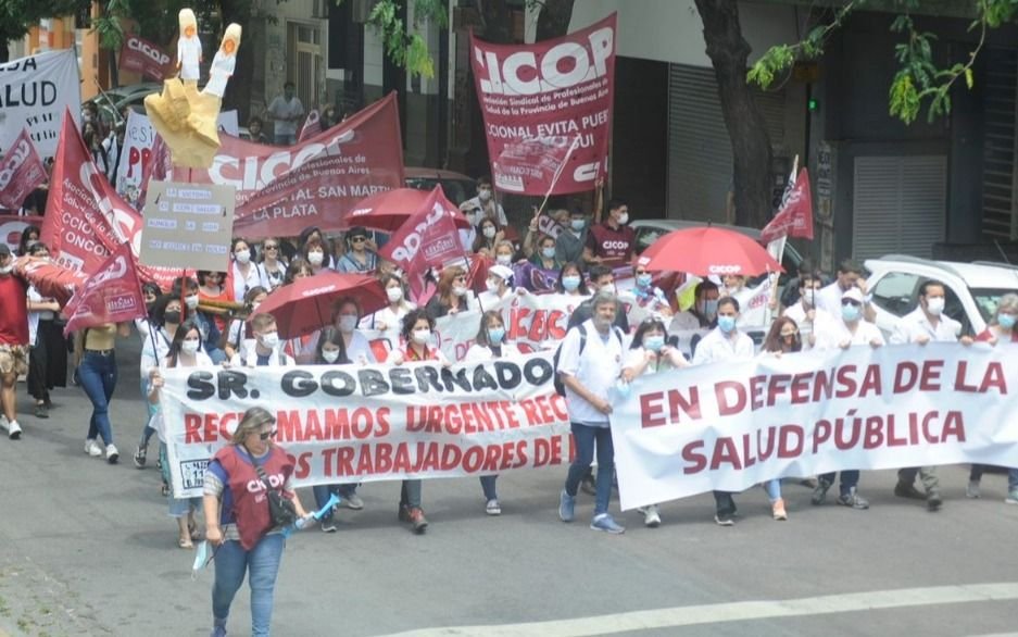 Arrancó el paro de médicos: sólo se atienden guardias en los hospitales de la Región