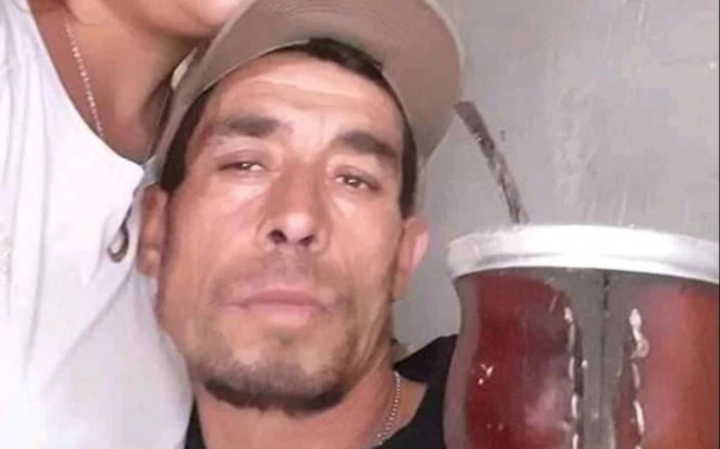Salió a increparlos armado porque bebían frente a su casa, abrió fuego y mató a su hijo de 2 años