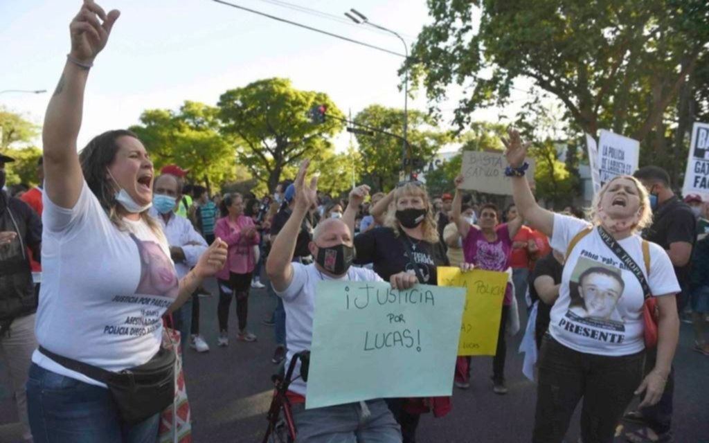 Los efectivos acusados de matar a Lucas González se entregarían y ya tienen abogado 