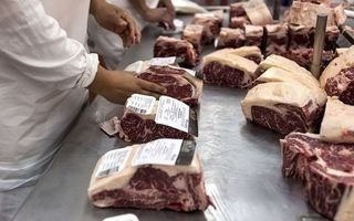 El Gobierno le pidió a los supermercados que el finde largo congelen el precio de la carne 