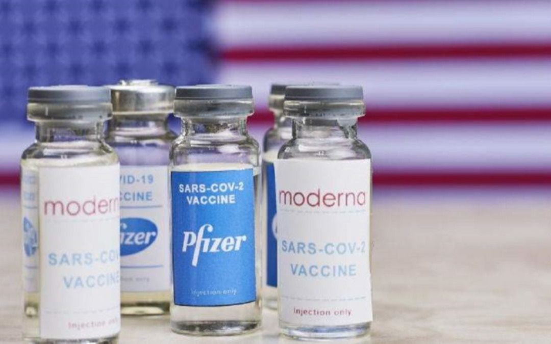 Estados Unidos aprobó la tercera dosis de Pfizer y Moderna para los mayores de 18 años