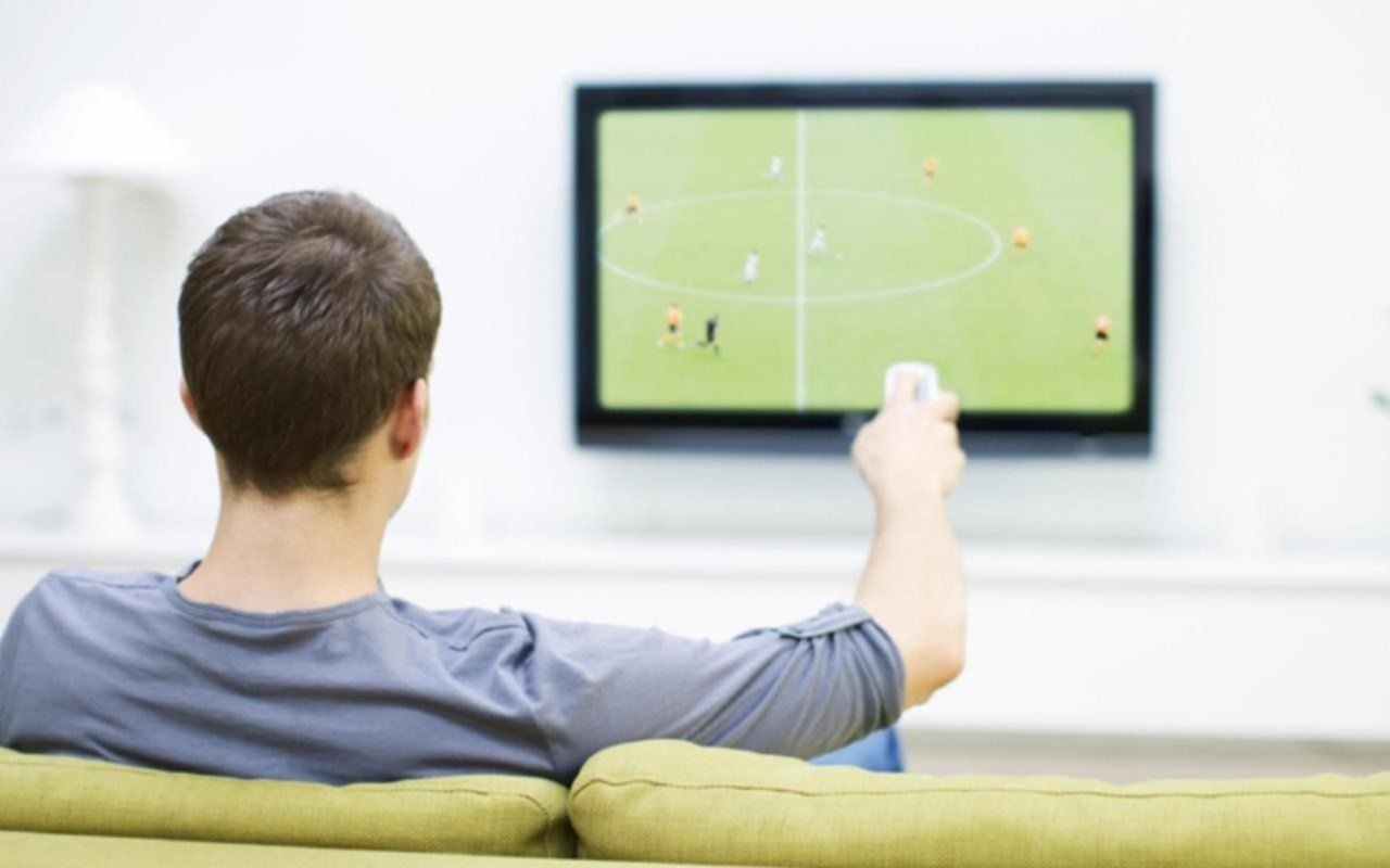Fútbol, F1, rugby, tenis y automovilismo: la suculenta agenda deportiva de hoy para ver por la TV