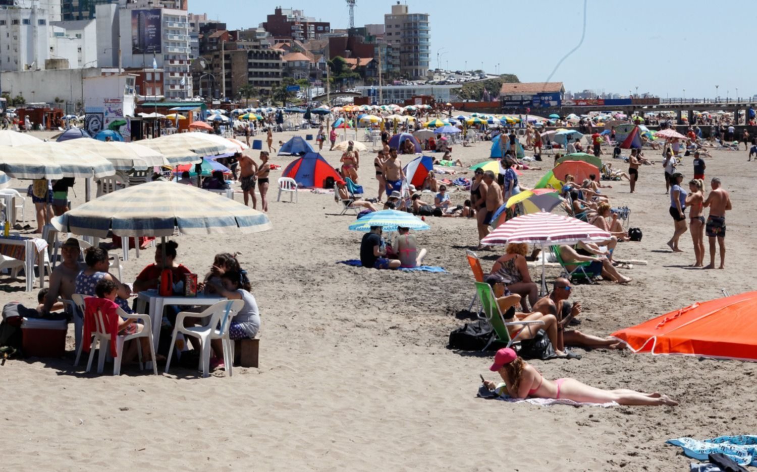 El Gobierno descartó que impondrá restricciones para los turistas en el verano