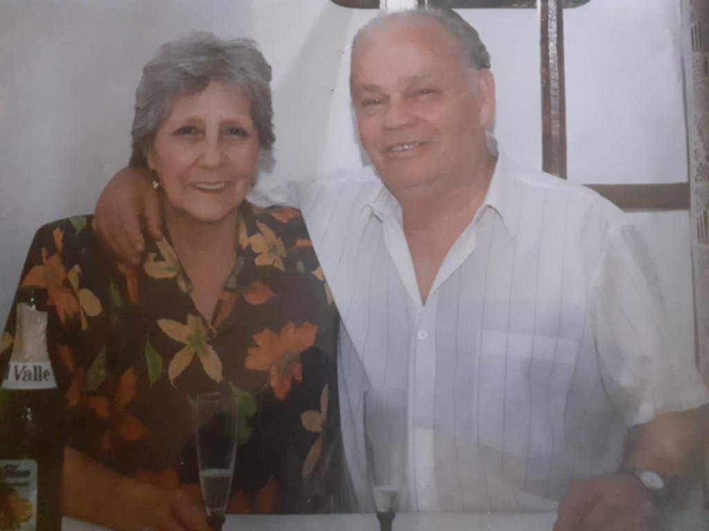 La fiesta de casamiento en silencio, los zapatos partidos y la mágica carambola a 12 bandas