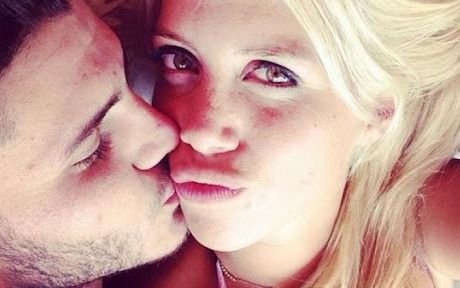 Mauro Icardi publicó una foto íntima de Wanda Nara: sin ropa y entre las sábanas de la cama
