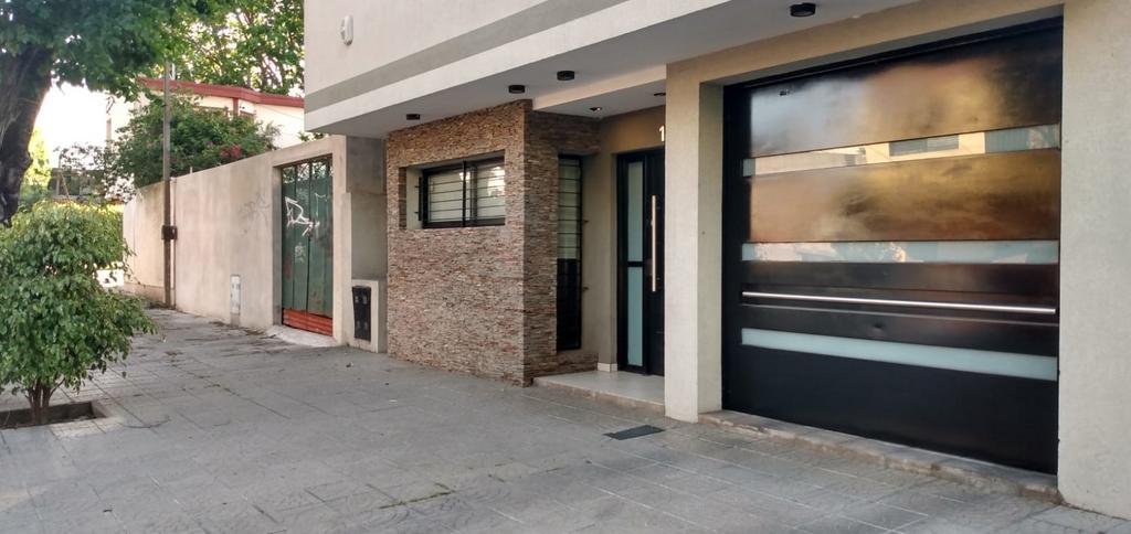 La Loma: encañonaron a tres jóvenes y se llevaron notebooks, dinero y joyas