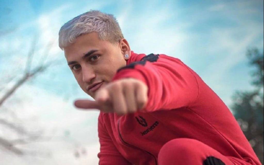 Yao Cabrera, el youtuber imputado por trata de personas, llenó su cuenta de pornografía