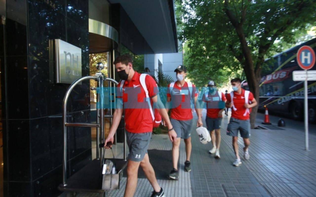 Exclusivo: así fue la llegada de Estudiantes a Mendoza de cara al choque con Godoy Cruz