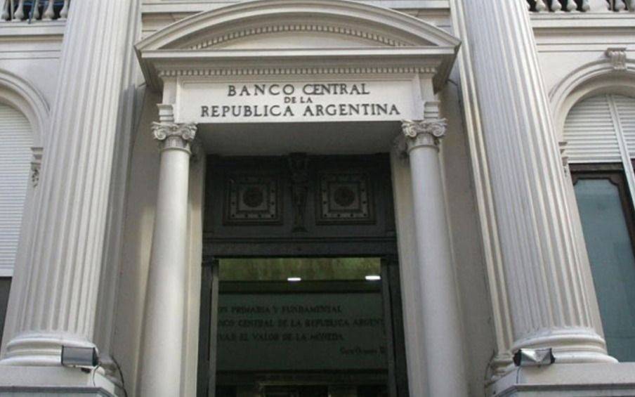 Semana clave para el Banco Central en su pulseada por evitar la salida de dólares