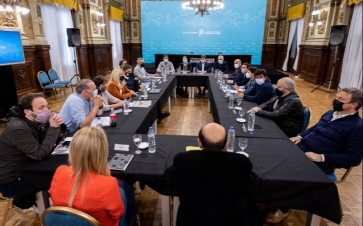 Kicillof-intendentes: una cumbre en Gobernación y leyes en la mira
