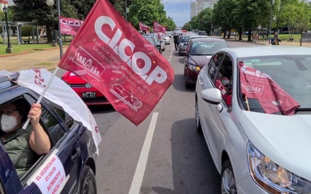 Médicos: jornada de protesta y anuncian paro el viernes por la reapertura de paritarias