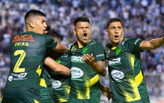 Defensa y Justicia goleó 4-0 en Tucumán a Atlético y se quedó con el segundo puesto