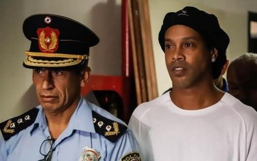 ¿Otra vez preso?: Ronaldinho de nuevo tiene problemas con la Justicia
