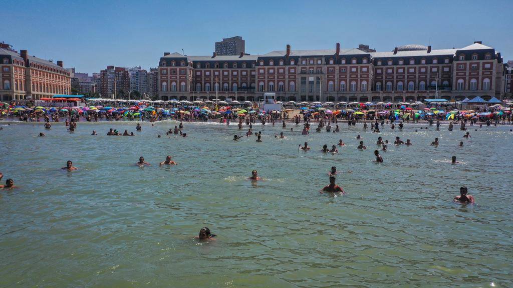 Verano caliente: cuánto cuesta alquilar en la Costa