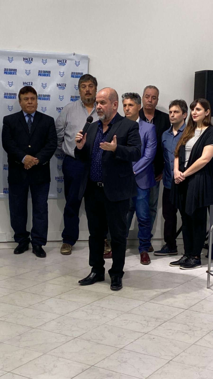 Julio Chaparro lanzó su candidatura con una conferencia de prensa