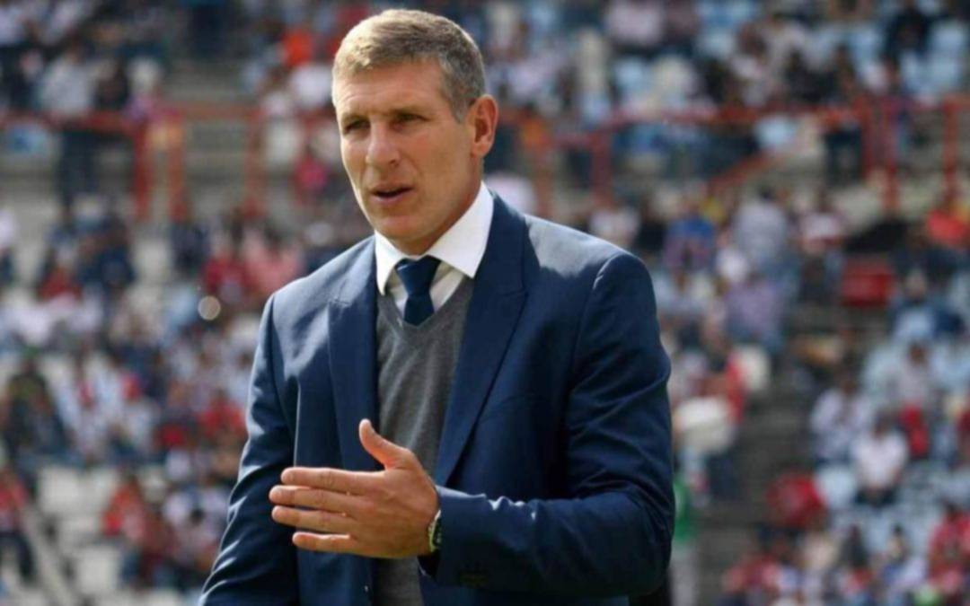 Palermo tendrá su cuarta experiencia como DT en el país: arregló con Platense