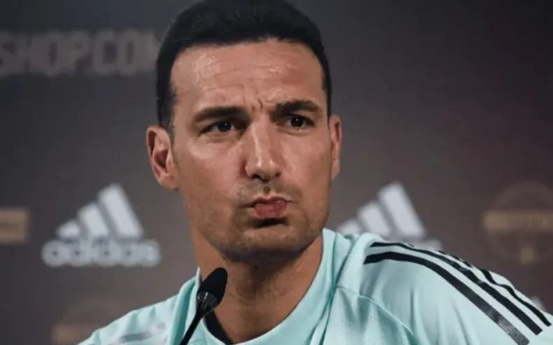 Se viene el mundial y Scaloni avisa: "Se suben al avión los que estén bien para el primer partido"