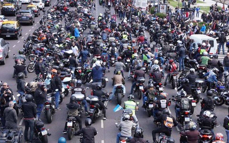 Crimen de Blaquier: masiva caravana y protesta de motociclistas