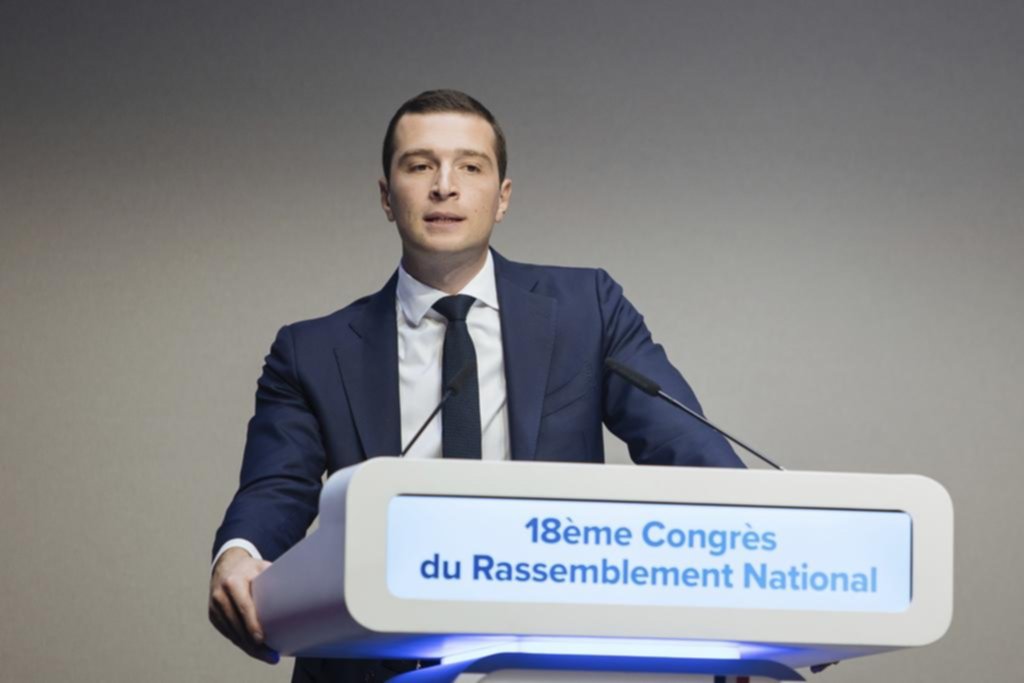 Le Pen le pasó el liderazgo a un joven de 27 años