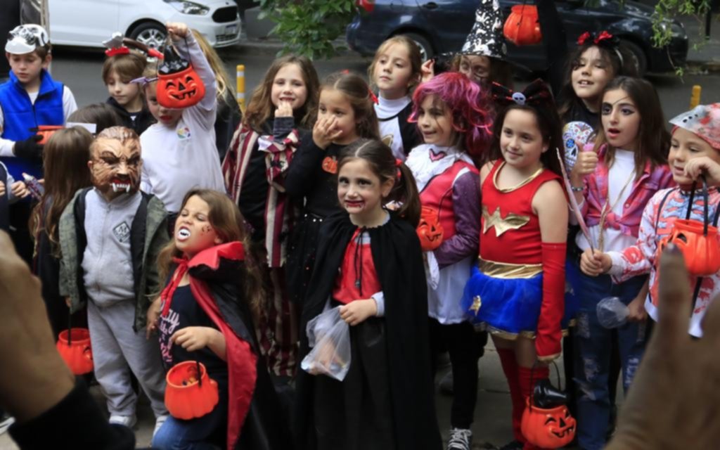 La Plata en imágenes: Halloween, a todo color