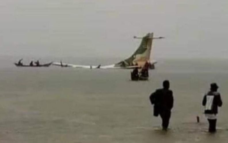 Un avión de pasajeros se estrelló en un lago en Tanzania