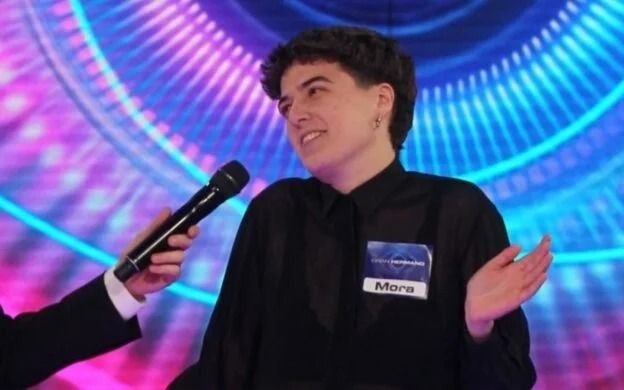 A puro festejo, el platense Agustín Guardis se queda en la casa de Gran Hermano: se fue Mora