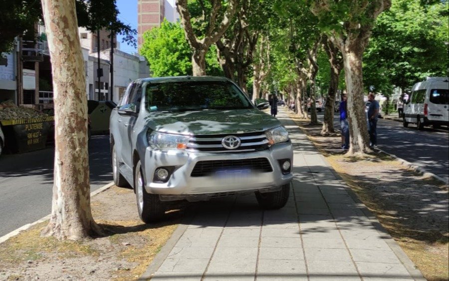 "Estacioná donde quieras" en pleno centro