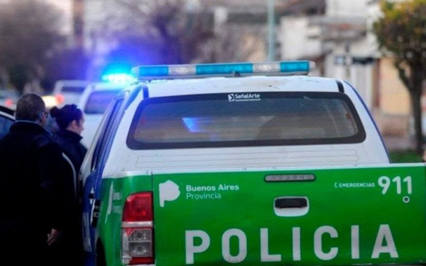Dos efectivos fueron baleados en Quilmes 