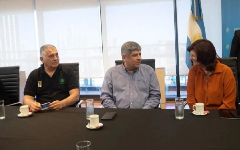 Pablo Moyano se reunió con Kelly Olmos y metió presión por el bono de fin de año