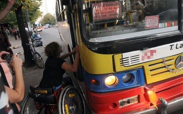 Menos del 5% de los micros de la Región es apto para personas con discapacidad