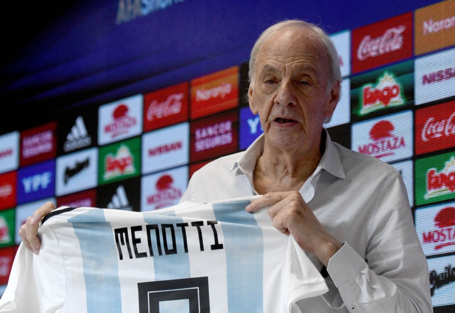 “Argentina llega con la bandera de la historia de nuestro fútbol”