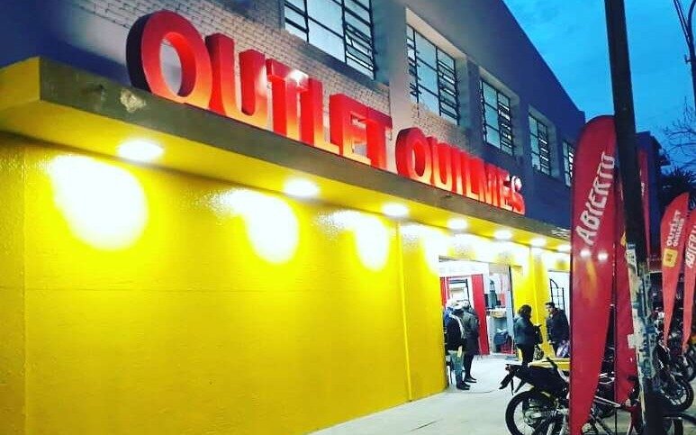 Policías Federales allanaron el Outlet de Quilmes