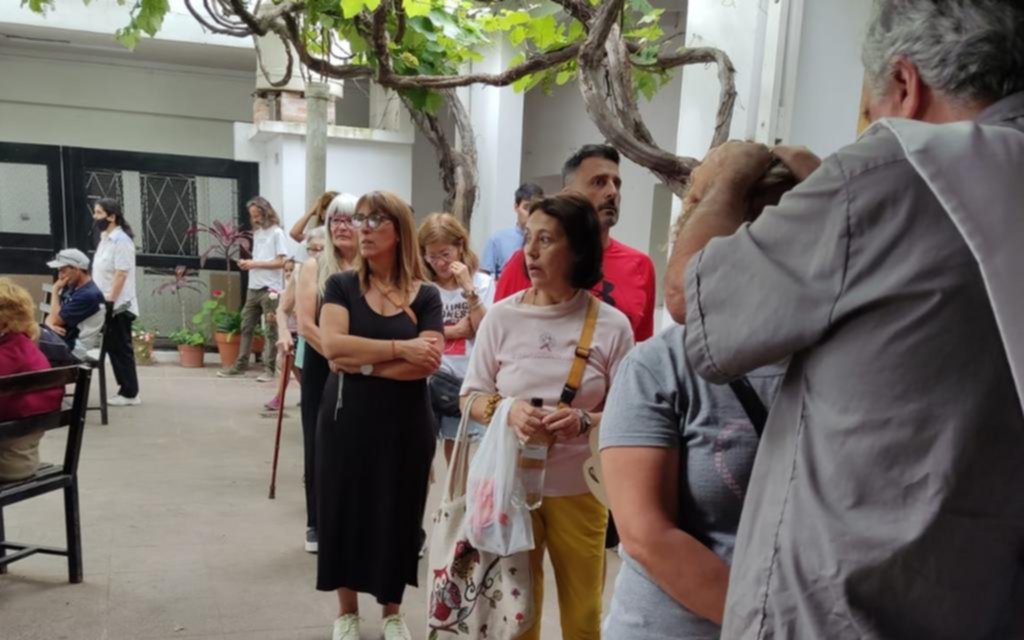 Emotiva celebración de la Fiesta de las Rosas