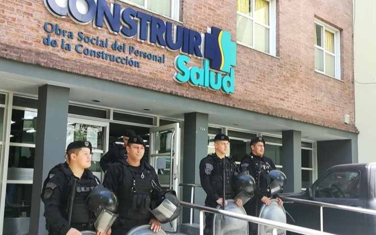 Allanamiento sede de la UOCRA de Quilmes 