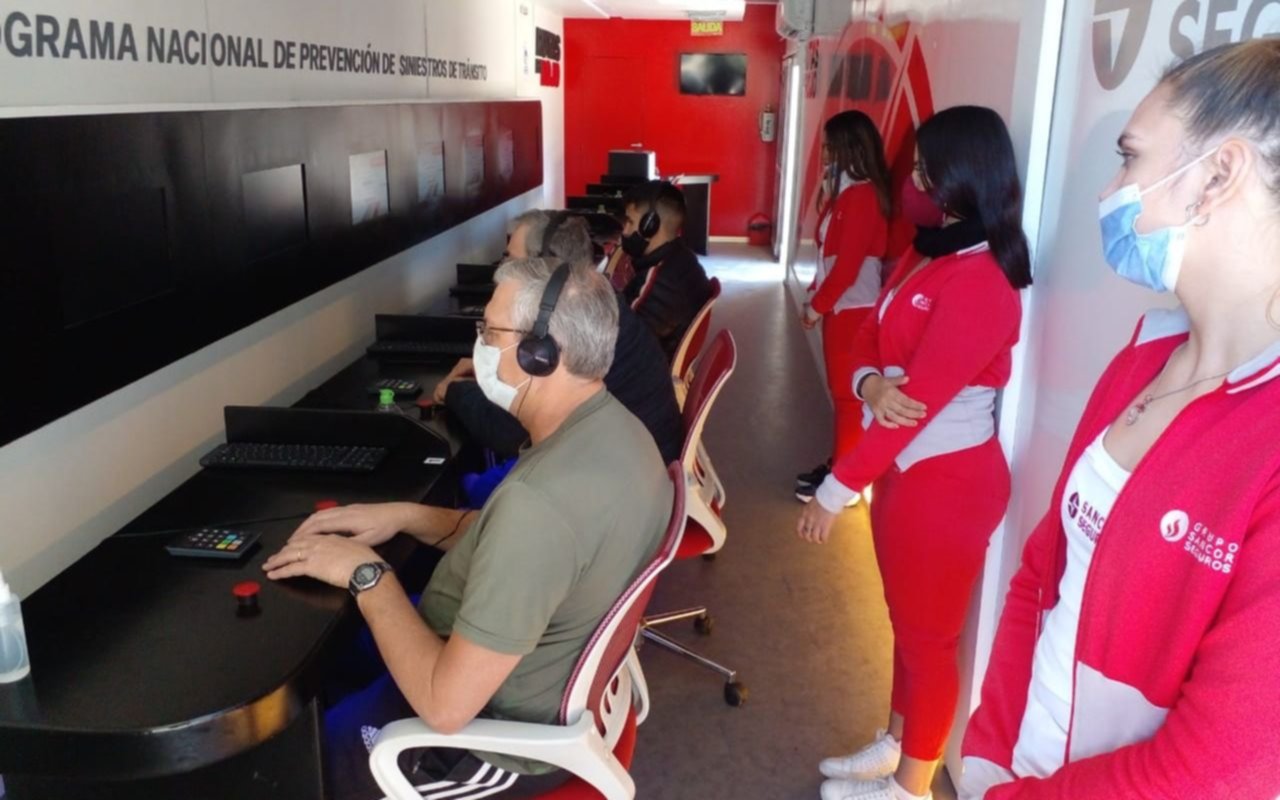 Grupo Sancor Seguros llega a La Plata con el móvil de su programa "Rutas en Rojo"