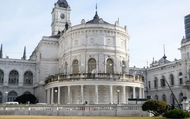 Sesión del Concejo Deliberante en La Plata: el bloque del Frente de Todos modificó puntos del Presupuesto