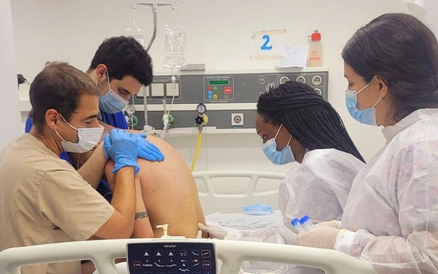 Adiós a la esencialidad: médicos extranjeros quedarán inhabilitados para ejercer a fin de año