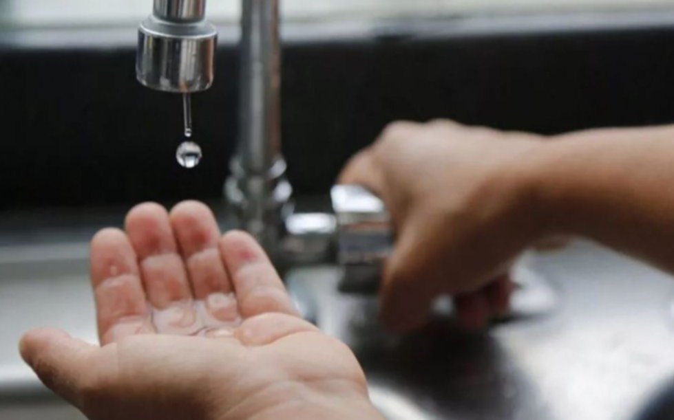 Preocupación vecinal por escasa presión  de agua en sector de Villa Elvira